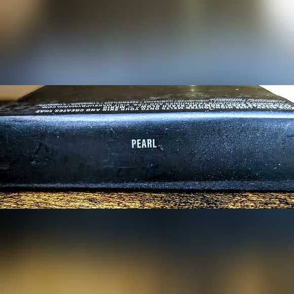 MAKEUP BY MARIO Soft Glow Highlighter (Pearl) - Picture 4 of 13